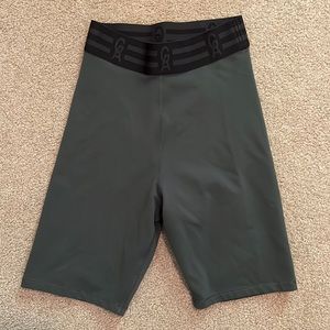 Good American bike shorts